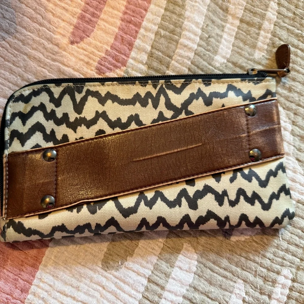 KAVU Clutch wallet